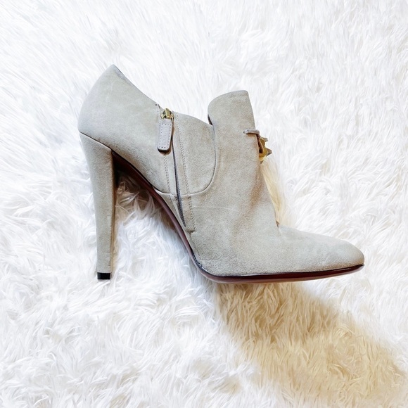 Gucci Suede Heeled Bootie Tassel Accents sz42 NEW - Picture 9 of 11